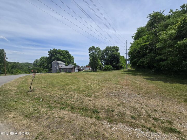 Property Photo: 9354 Mascot Rd TN 37806