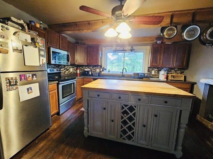 Property Photo:  510 St Johns Road  KY 40601 