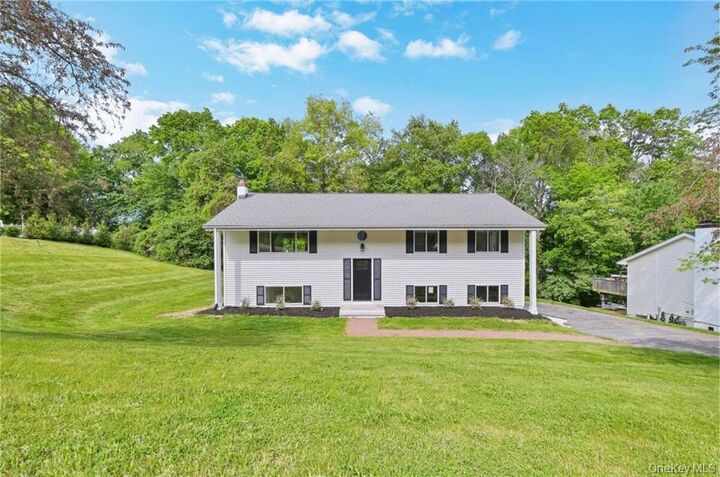 Property Photo:  26 Kendell Drive  NY 12590 