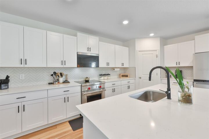 Property Photo:  11481 Sage Canyon Drive  FL 33578 