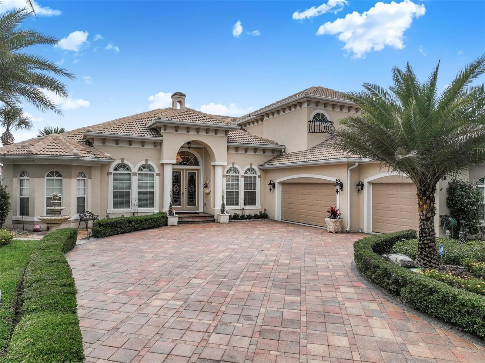 Property Photo: 68 Oak View Circle W FL 32137