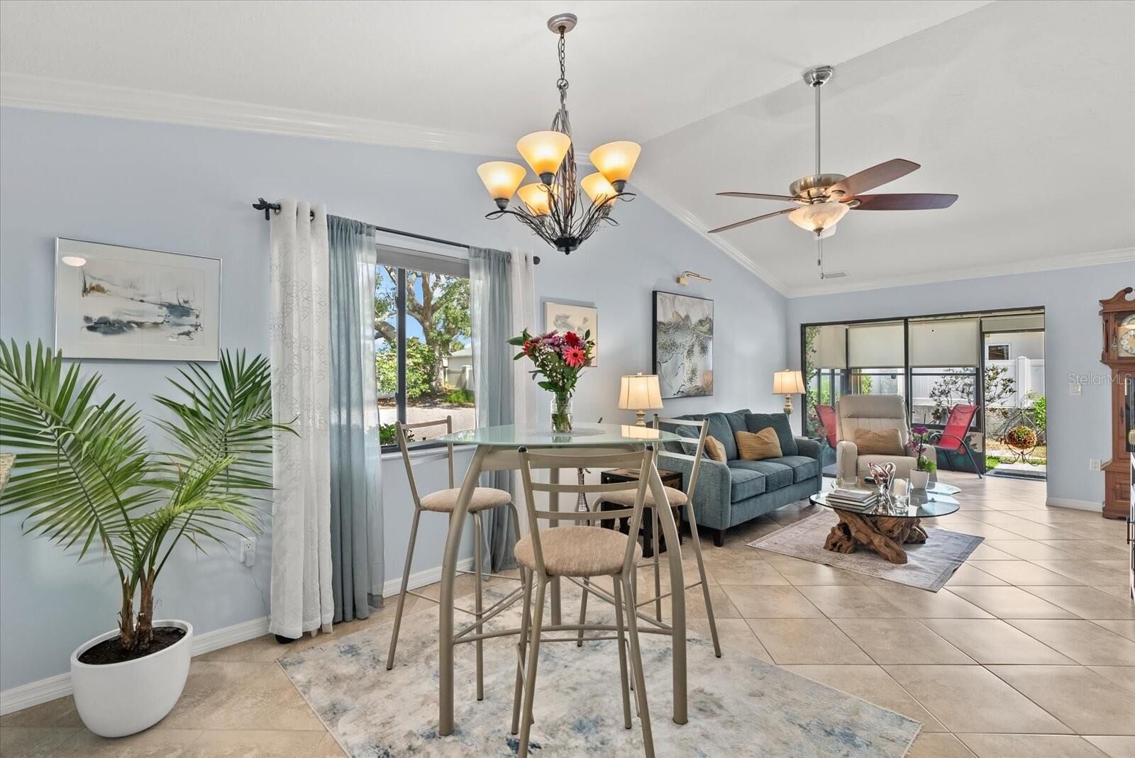 Property Photo:  2723 60th Avenue Drive W 2723  FL 34207 
