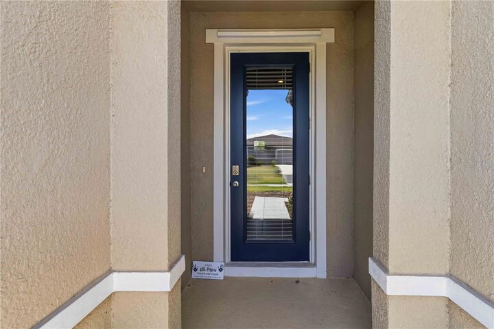 Property Photo:  10009 Daybreak Glen  FL 34219 