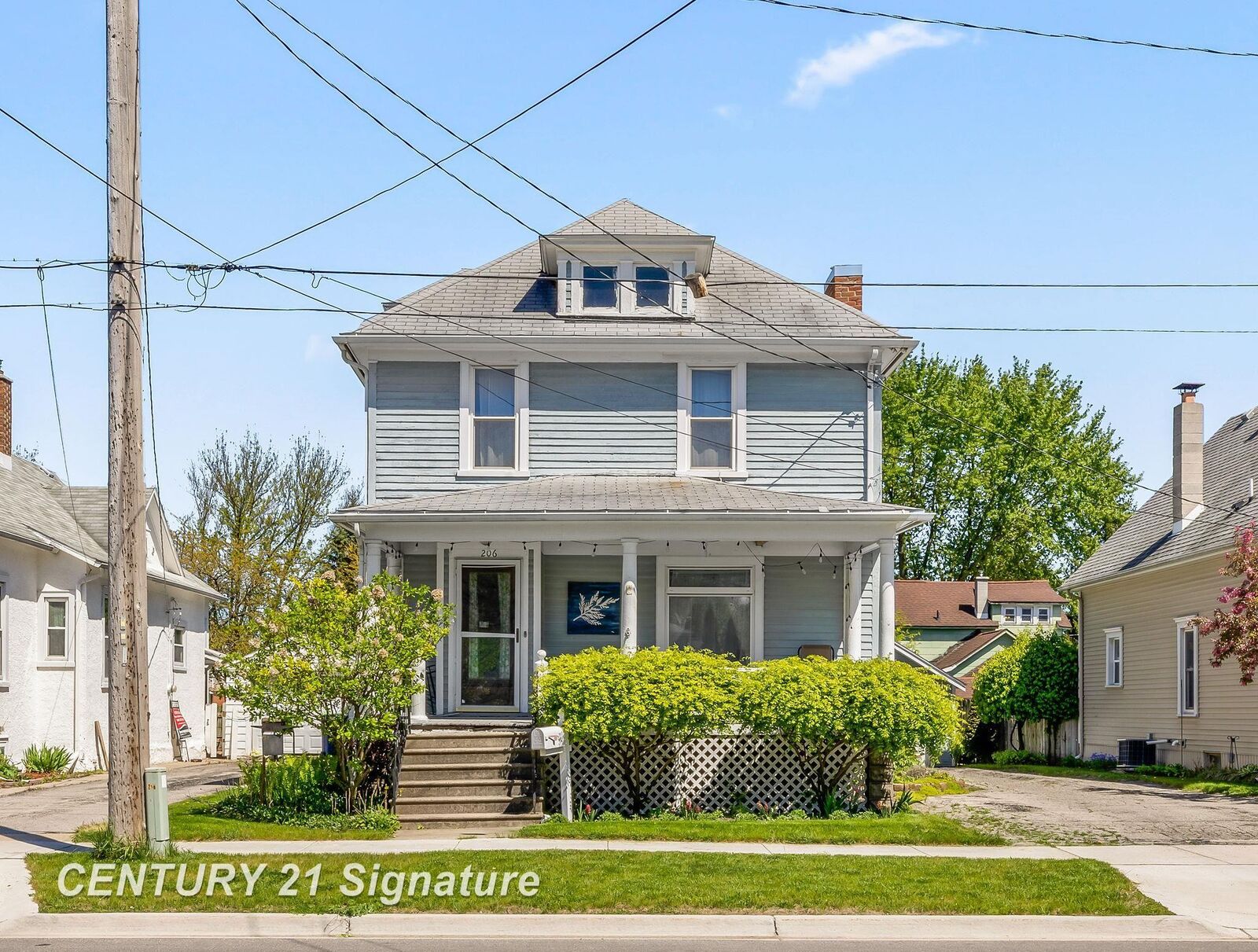 Property Photo:  206 N Wenona Avenue  MI 48706 