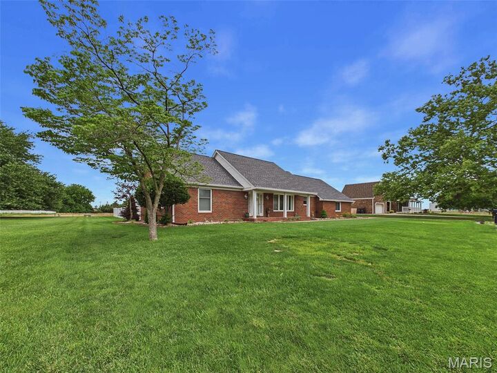 Property Photo: 1228 Cardinal Drive IL 62024