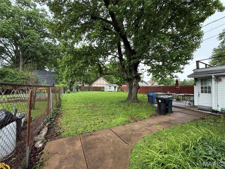 Property Photo: 515 S Fillmore Avenue MO 63122