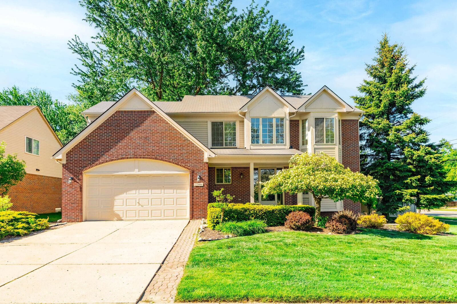 Property Photo:  22006 Cherrywood Road  MI 48183 