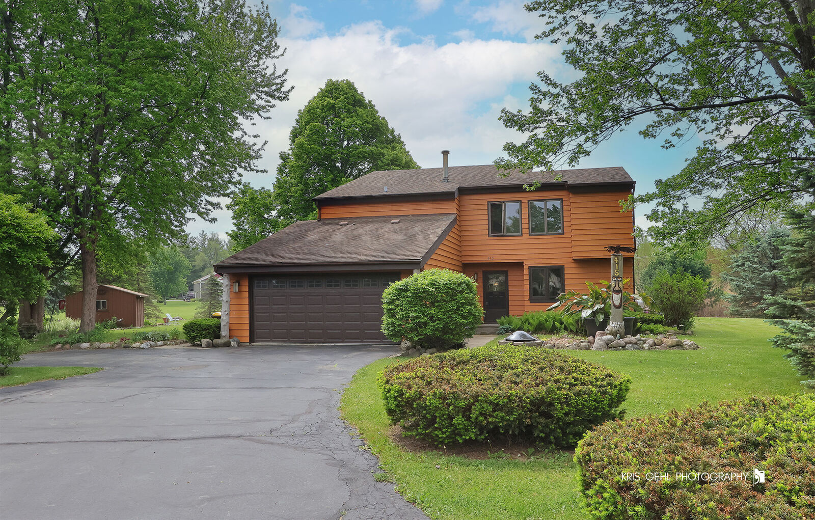 Property Photo: 415 Kildare Street IL 60136
