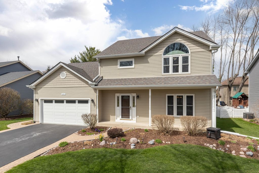 Property Photo:  2413 Putnam Drive  IL 60565 