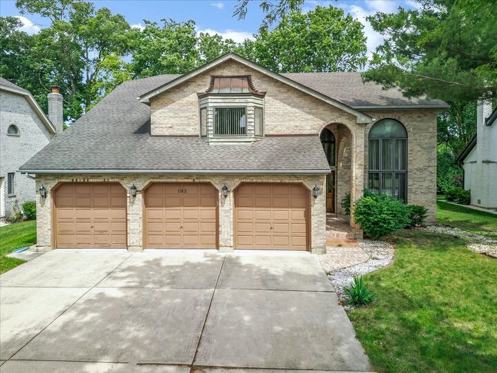 Property Photo:  193 Rosedale Court  IL 60108 