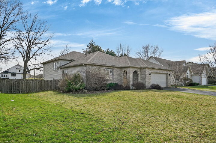 Property Photo:  420 Windsor Drive  IL 60543 