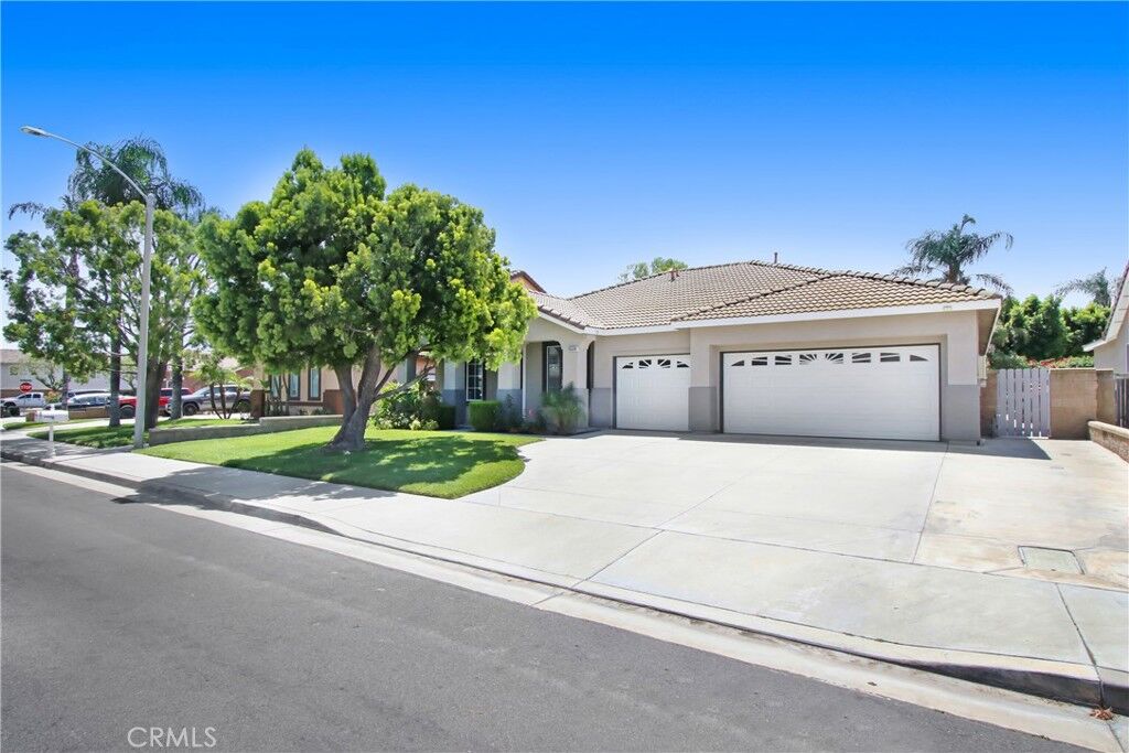 Property Photo:  5534 Alexandria  CA 92880 