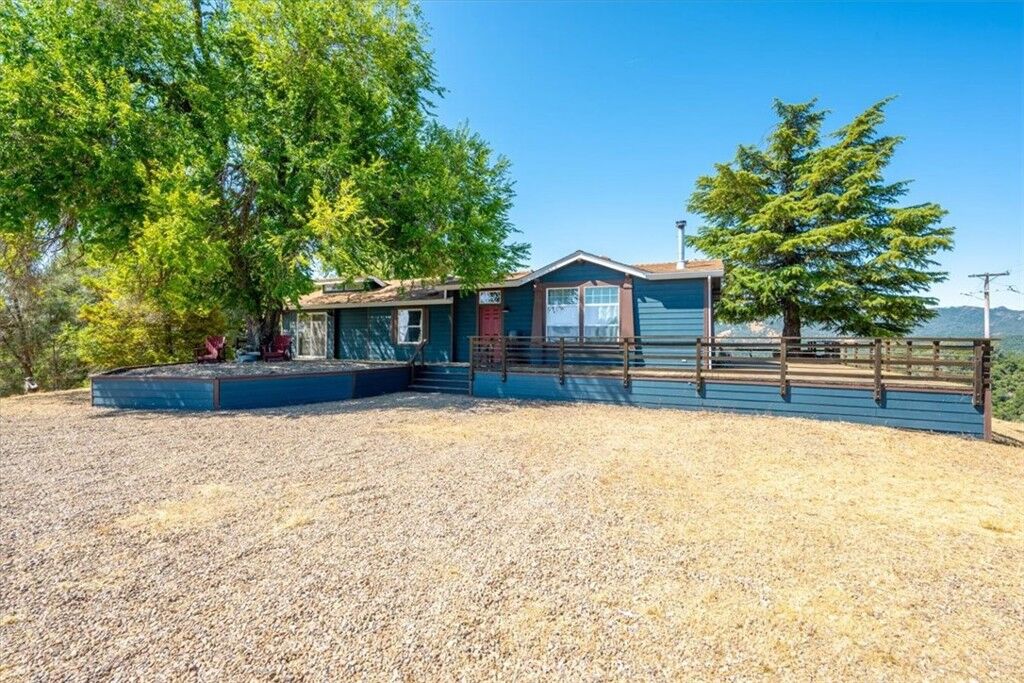 Property Photo:  5990 Sunny Glen Lane  CA 93446 