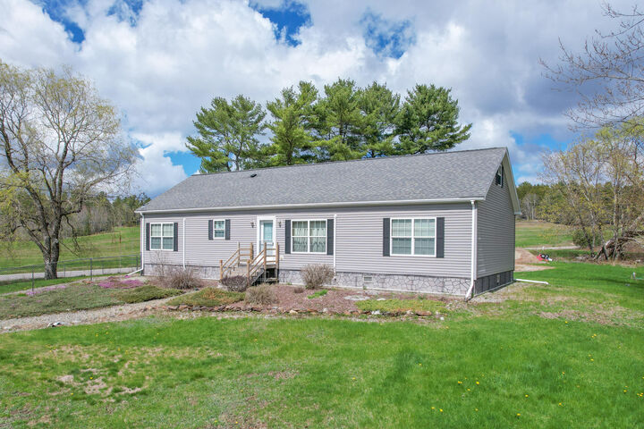 Property Photo: 478 Mariaville Road ME 04605