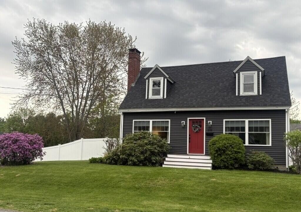 Property Photo:  235 Norway Road  ME 04401 
