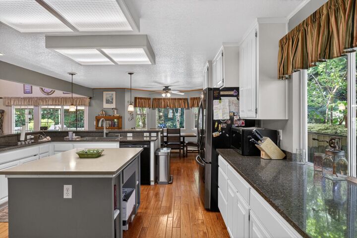 Property Photo: 8004 Withrow Court CA 95628