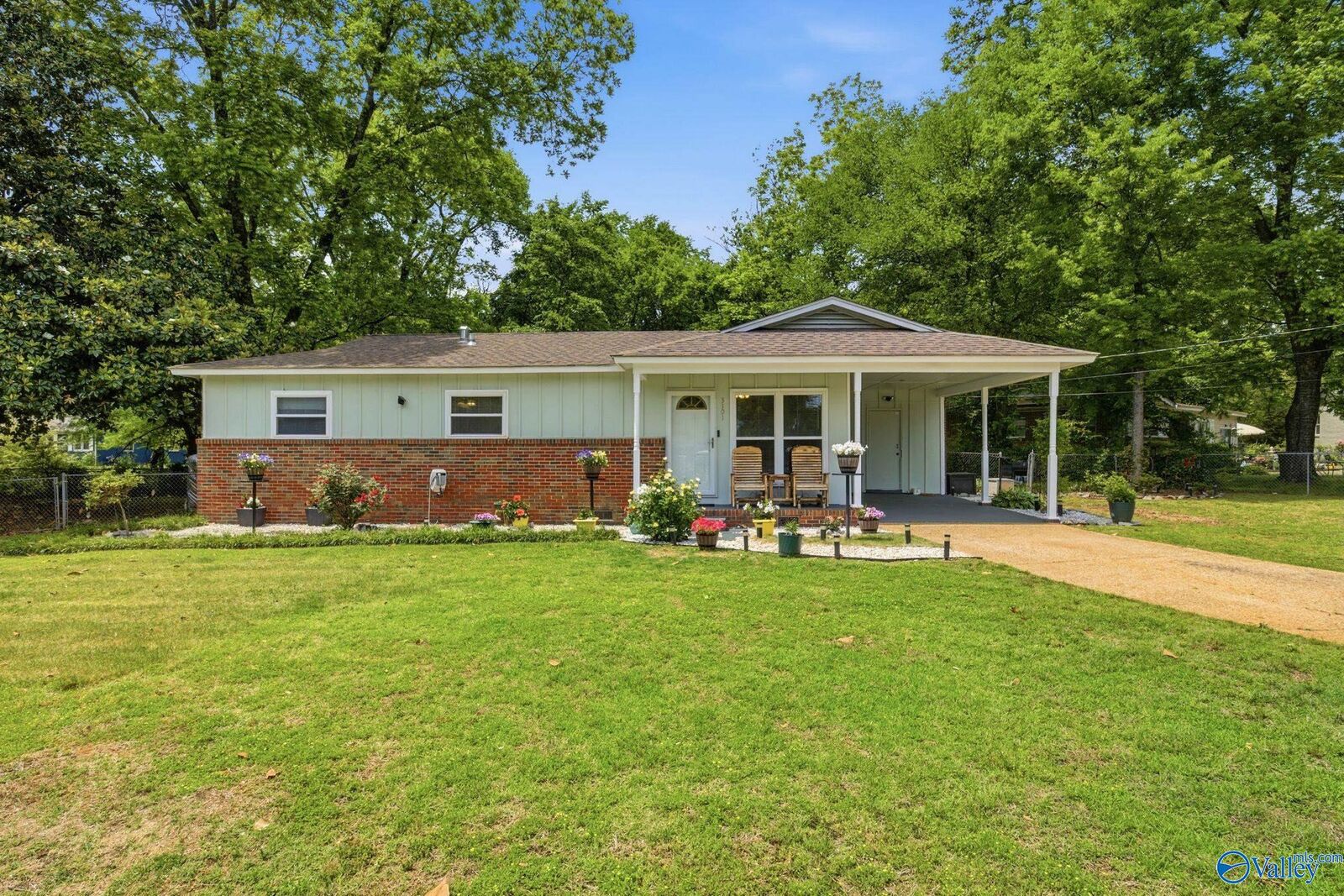 Property Photo:  3101 Kirkland Circle  AL 35810 
