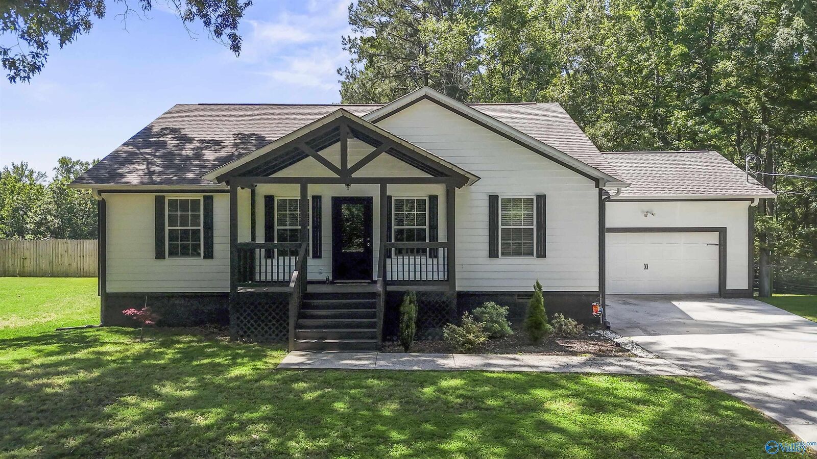 Property Photo:  155 Cumberlind Drive  AL 35976 