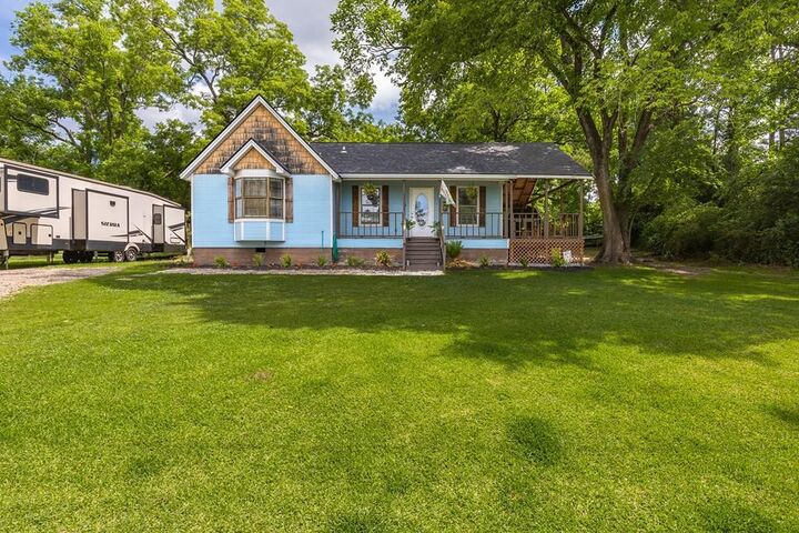 Property Photo:  311 E. Linn Street  TX 75949 