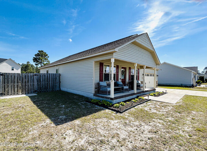 Property Photo:  901 Purvis Court  NC 28574 
