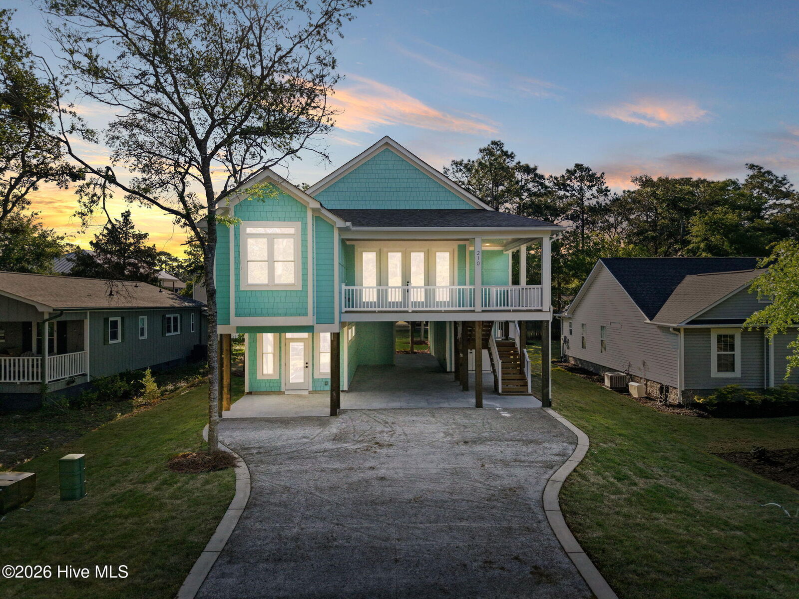 Property Photo:  324 NE 52nd Street  NC 28465 