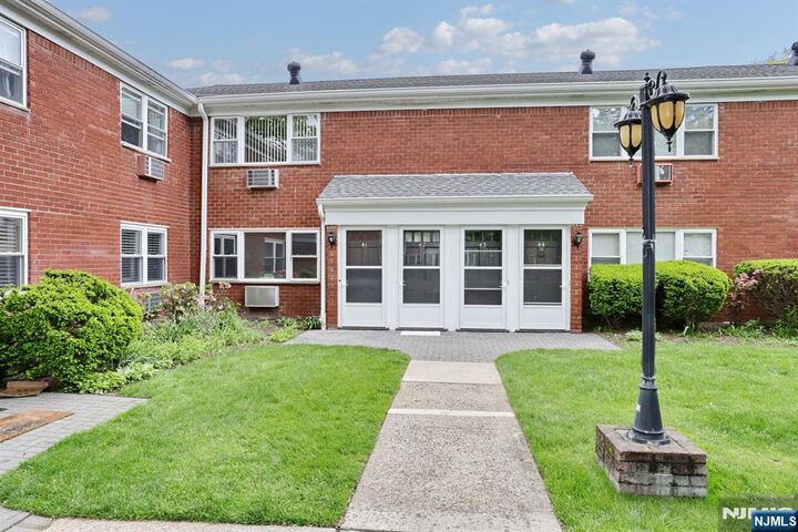 Property Photo:  41 Regency Park  NJ 07446 