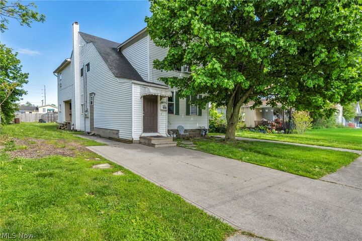 Property Photo: 1813 Lexington Avenue OH 44052