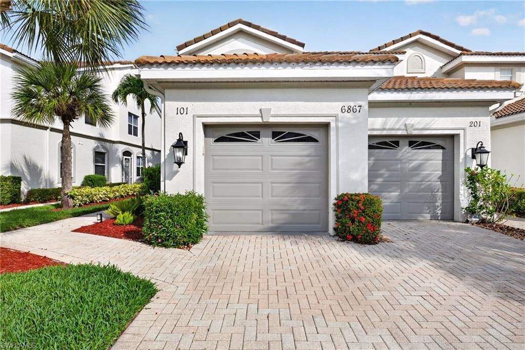 Property Photo:  6867 Sterling Greens Dr 101  FL 34104 