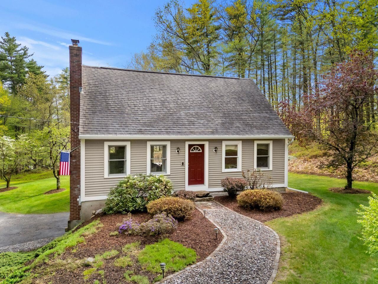 Property Photo: 46 Pinecrest Drive NH 03110