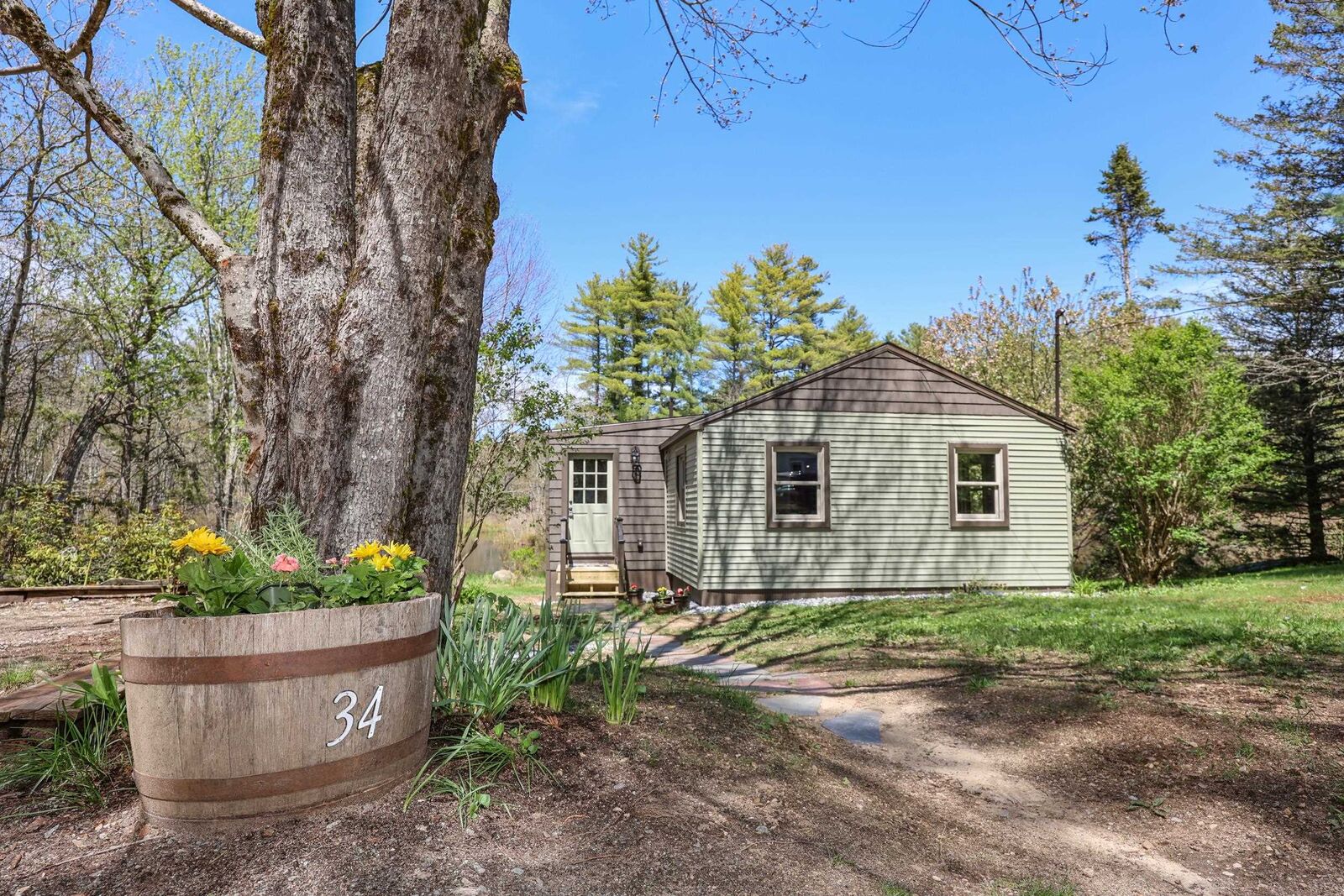 Property Photo:  34 Icehouse Lane  NH 03047 