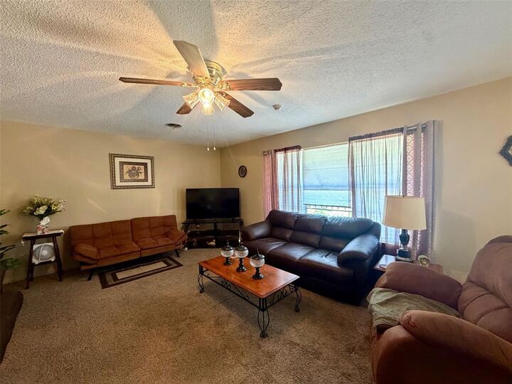 Property Photo: 802 W 4th Street TX 75426