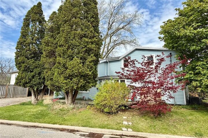 Property Photo:  1 John Avenue  ON N3L 2S8 