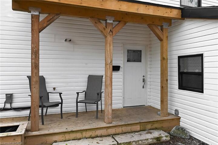 Property Photo:  27 Cayuga Street N  ON N0A 1E0 