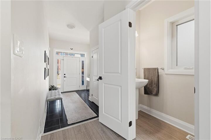 Property Photo:  38 Sportsman Hill Street  ON N2H 5T3 