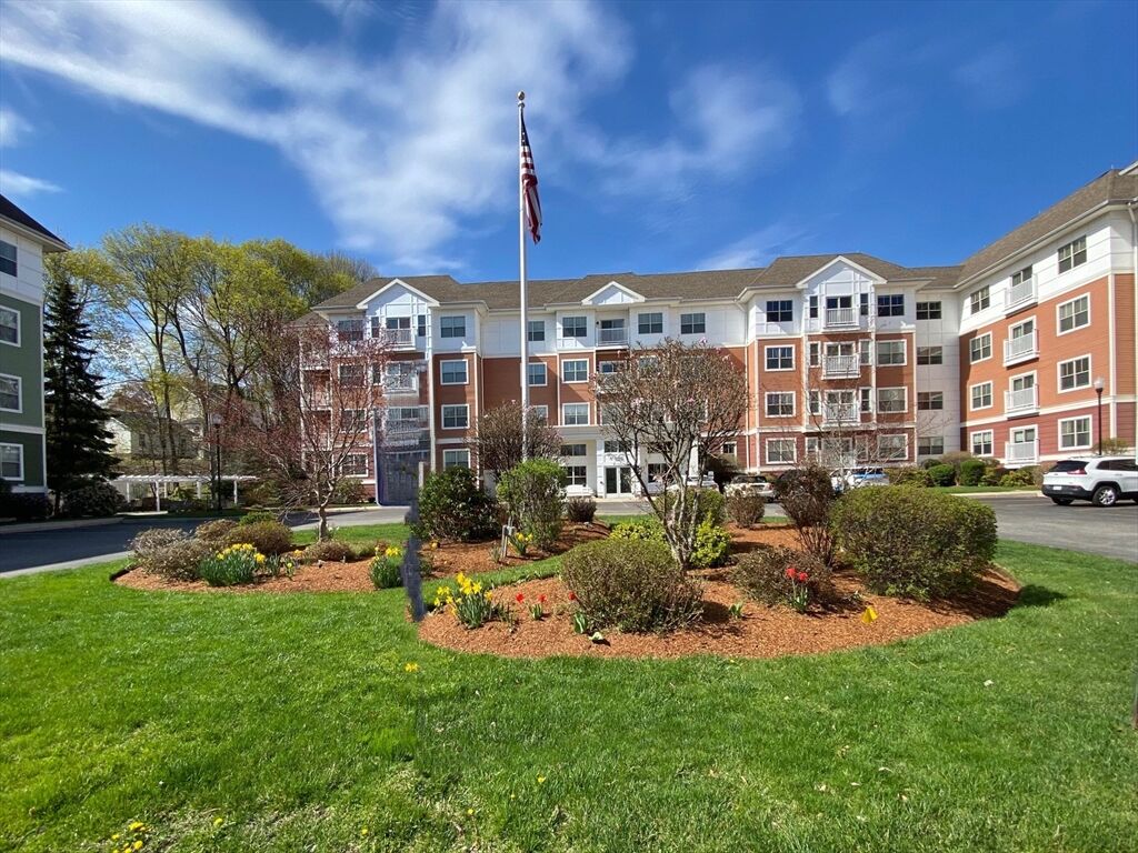 Property Photo:  250 Main Street 204  MA 01749 