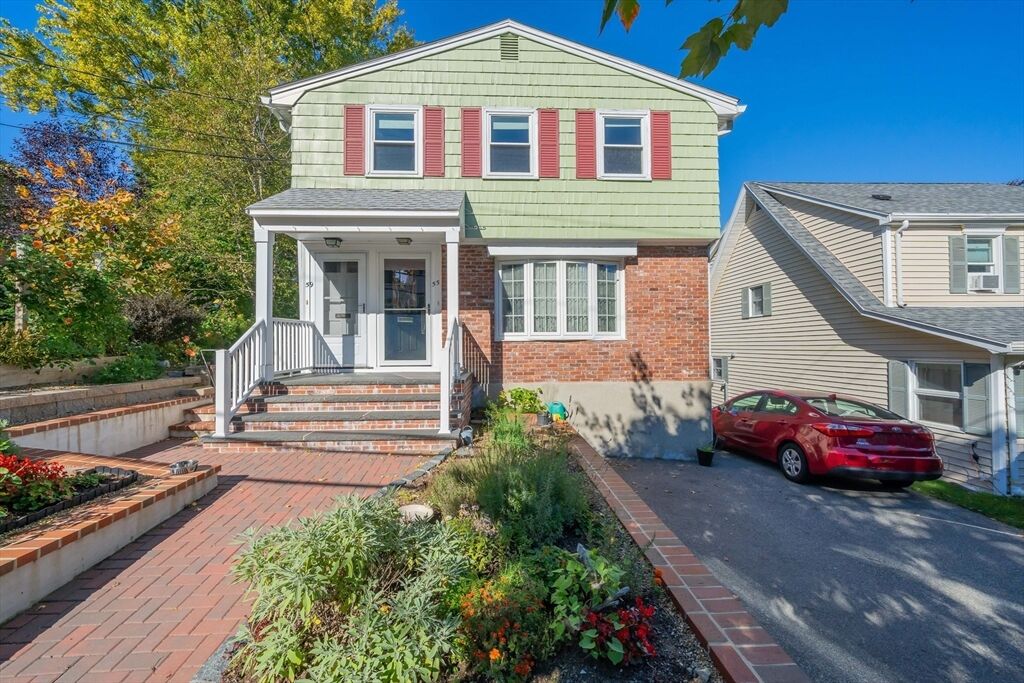 Property Photo:  55 Sutherland Road 55  MA 02476 