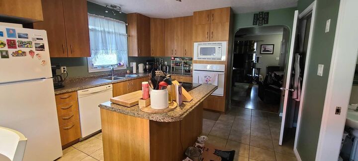 Property Photo: 10417 89 Street AB T8S 1N9