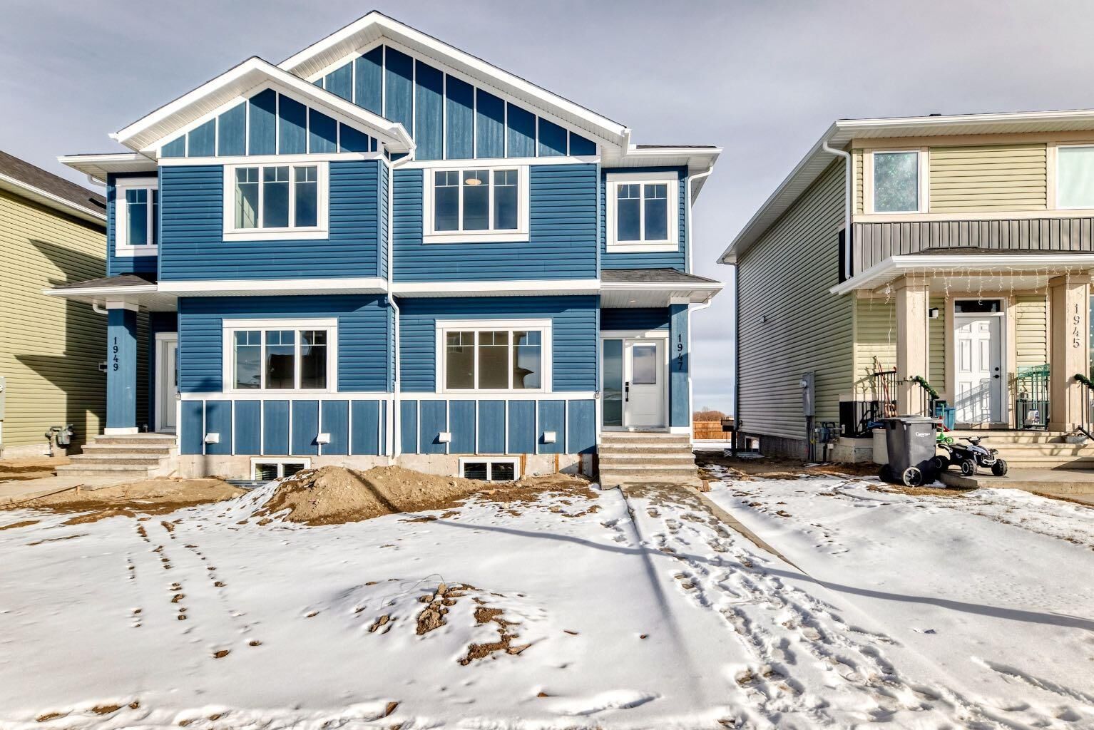 Property Photo:  1947 McCaskill Drive  AB T0M 0S0 