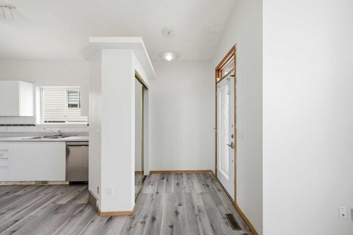Property Photo:  3710 Catalina Boulevard NE  AB T1Y 6W6 