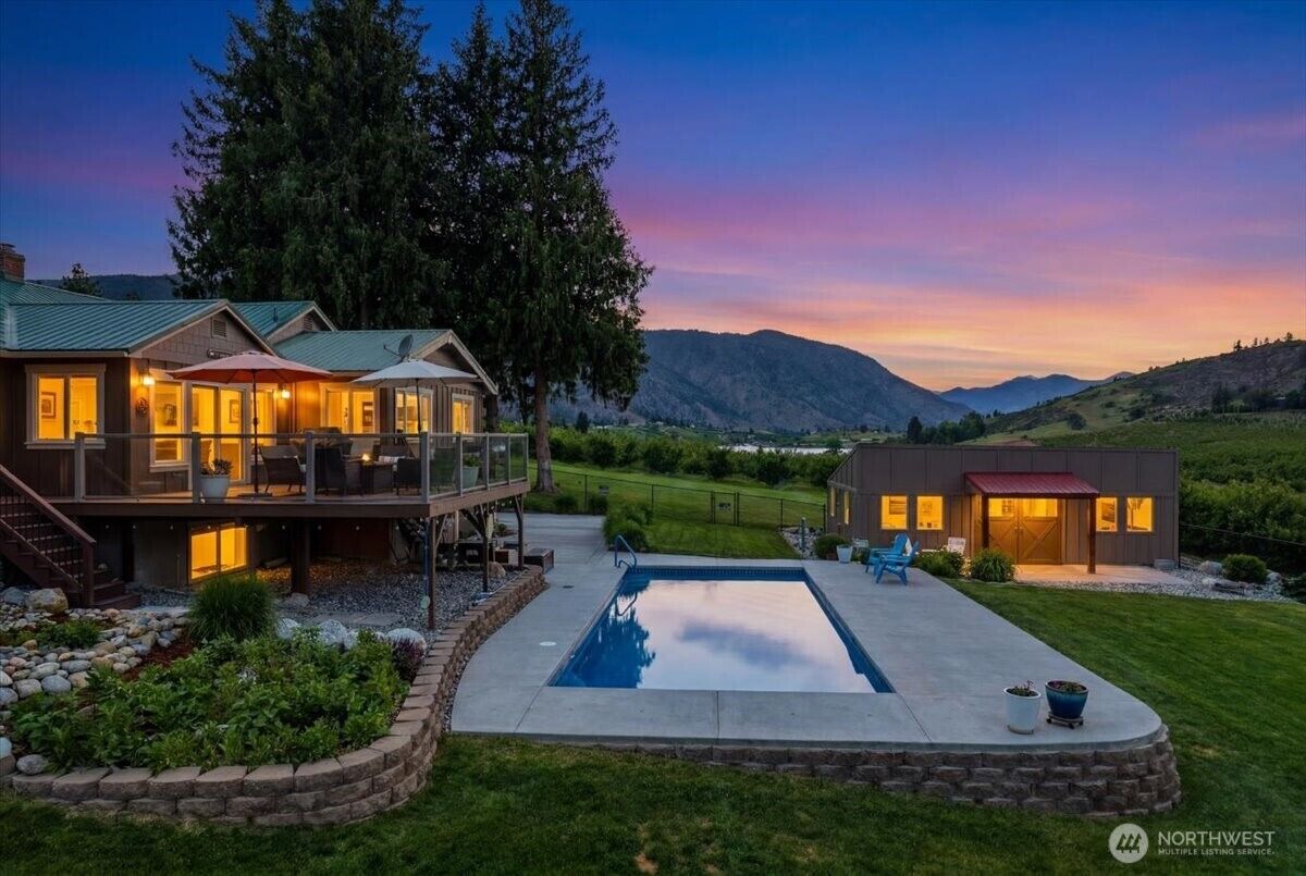 Property Photo:  2876  Green Avenue  WA 98831 