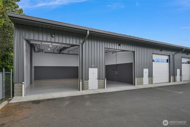 Property Photo:  1627  Jills Court 1-2  WA 98226 