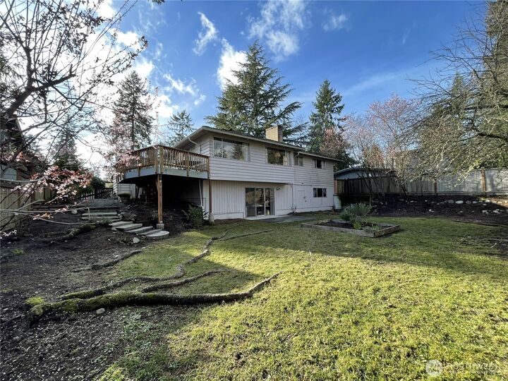 Property Photo:  626  167th Avenue NE  WA 98008 