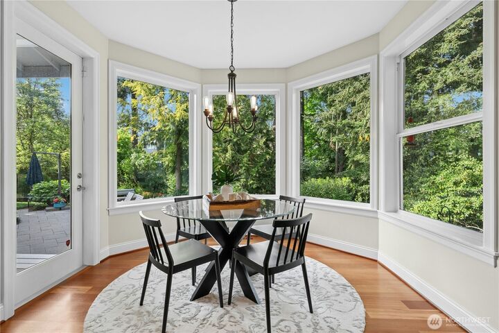 Property Photo:  10806 SE 16th Street  WA 98004 