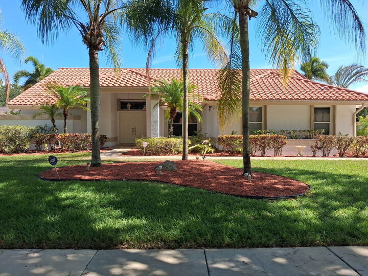 Property Photo: 2934 San Remo Way FL 33445