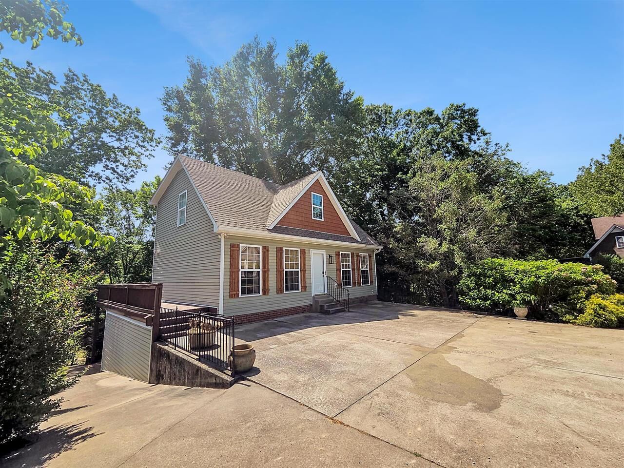 Property Photo:  128 Lost Cove Lane  KY 42164 