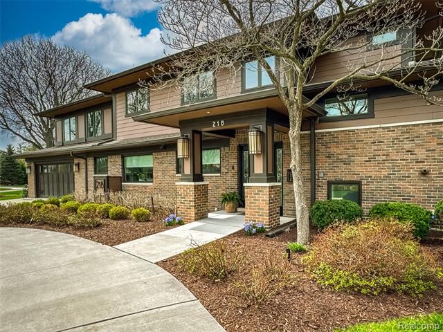 Property Photo: 218 Hillboro Drive MI 48301