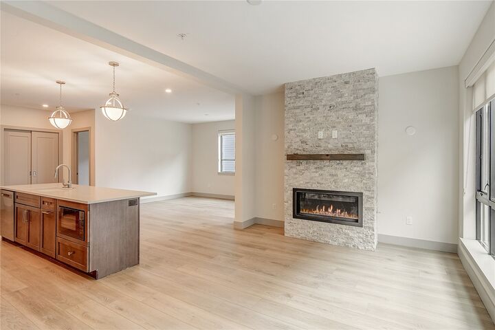 Property Photo:  75 W 4th Street 204W  CO 80498 