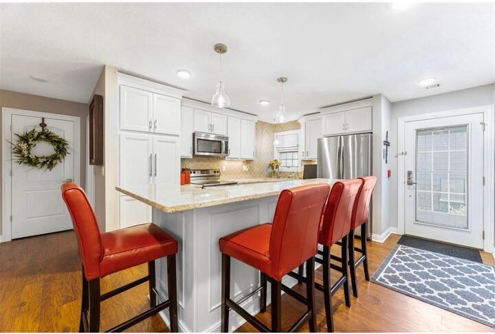 Property Photo: 5383 Mariners Cove Drive 405 WI 53704