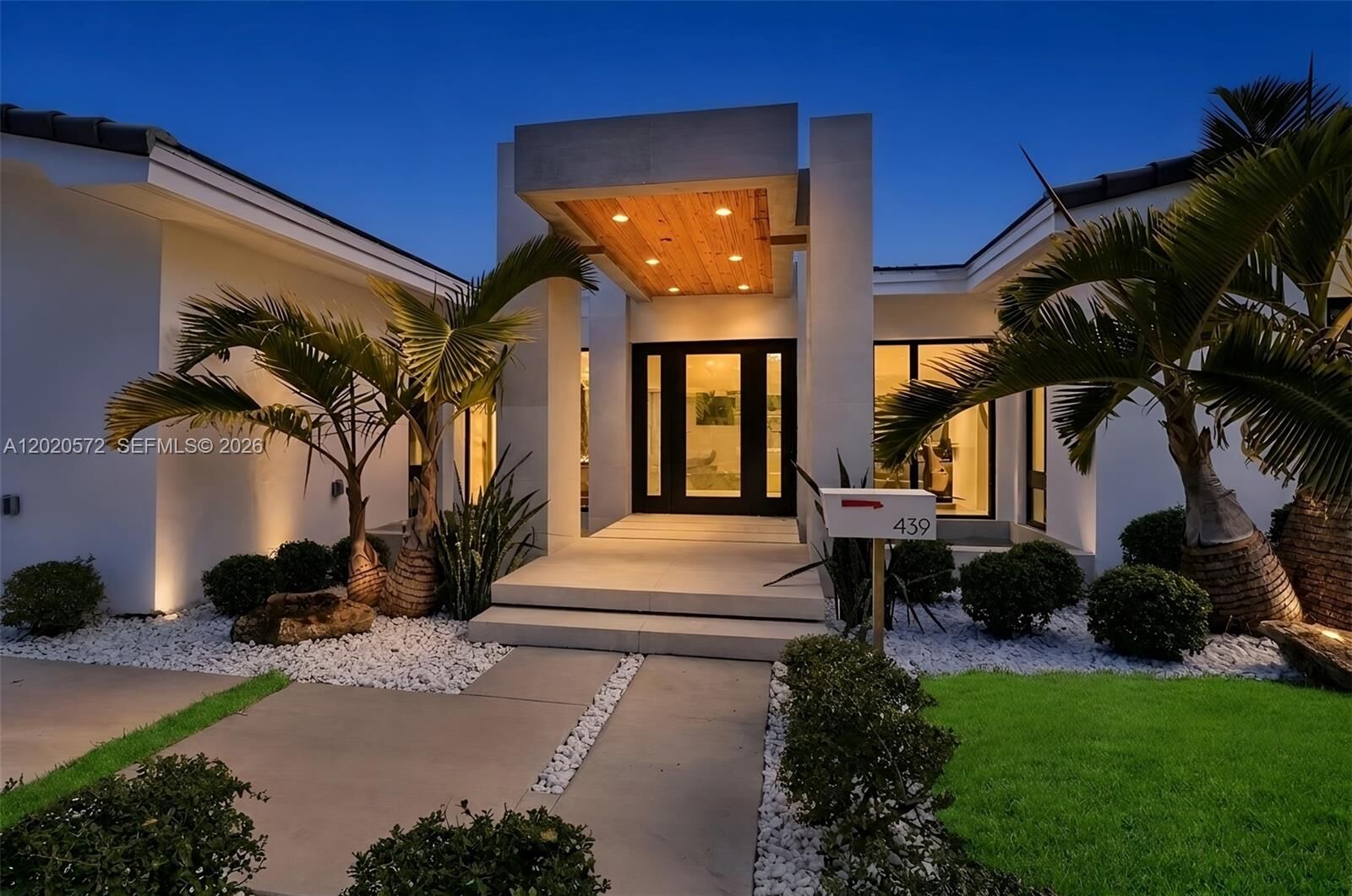 Property Photo: 439 Hardee Rd FL 33146