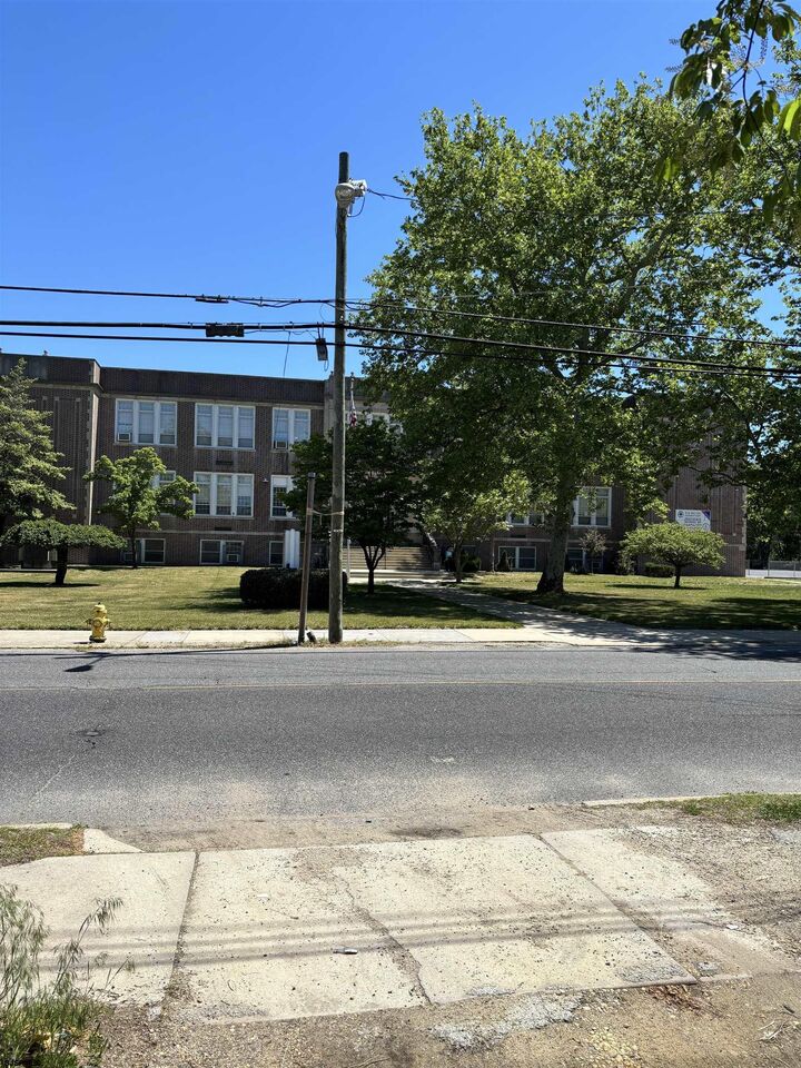 Property Photo:  505 S 2nd St  NJ 08332 